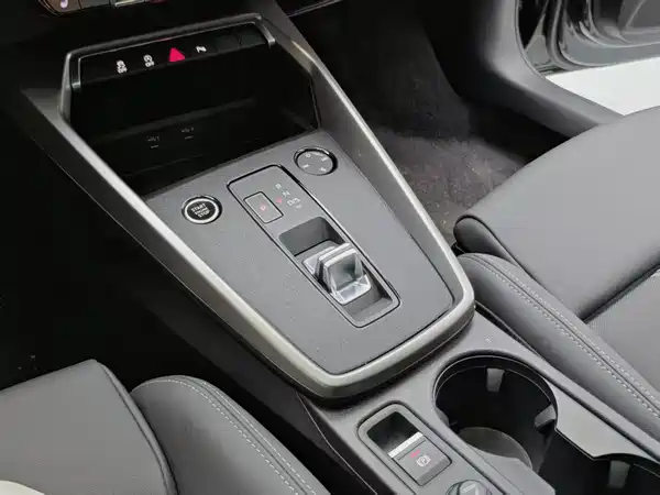 Audi A3 2023, фото 15