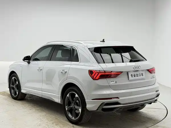 Audi Q3 2023, фото 6