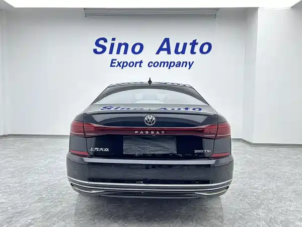 Volkswagen Passat 2022, фото 2