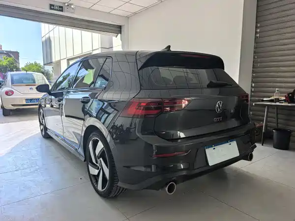 Volkswagen Golf GTI 2023, фото 14