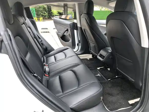 Tesla Model 3 2022, фото 7