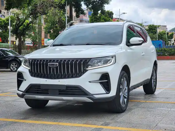 Geely Emgrand X6 2021