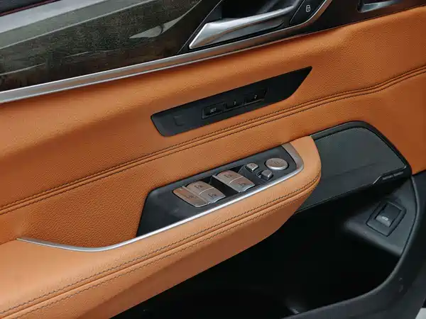 BMW 6 Series GT 2022, фото 14