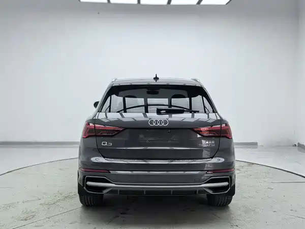Audi Q3 2023, фото 4