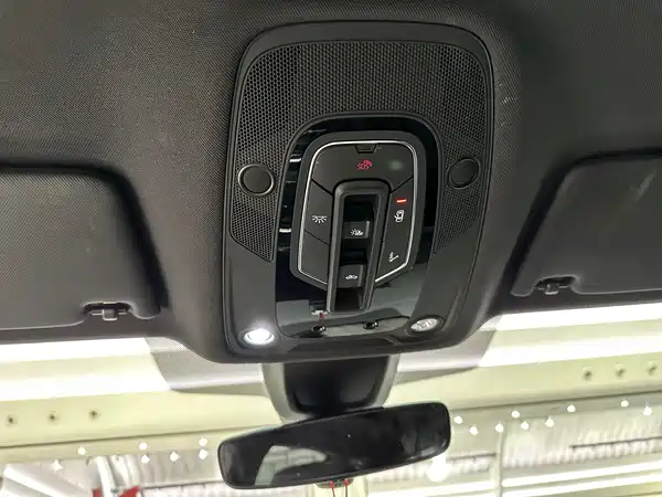 Audi Q5L 2023, фото 16