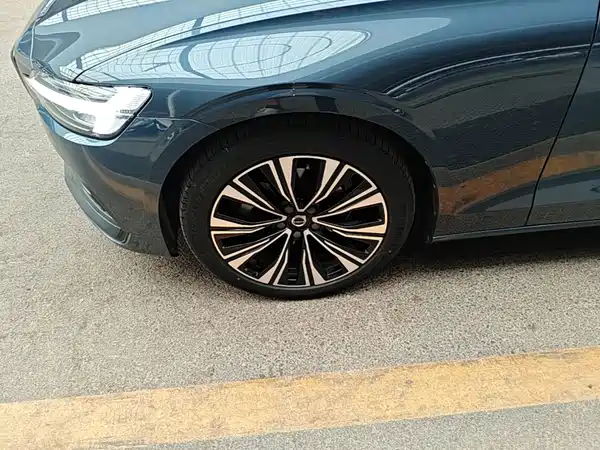 Volvo S60 2024, фото 22