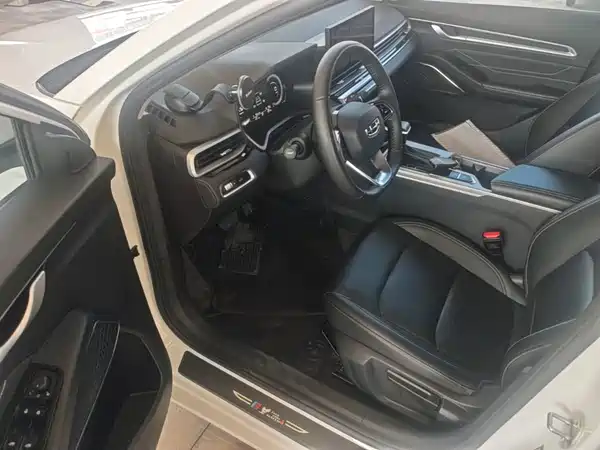 Geely Emgrand 2023, фото 15