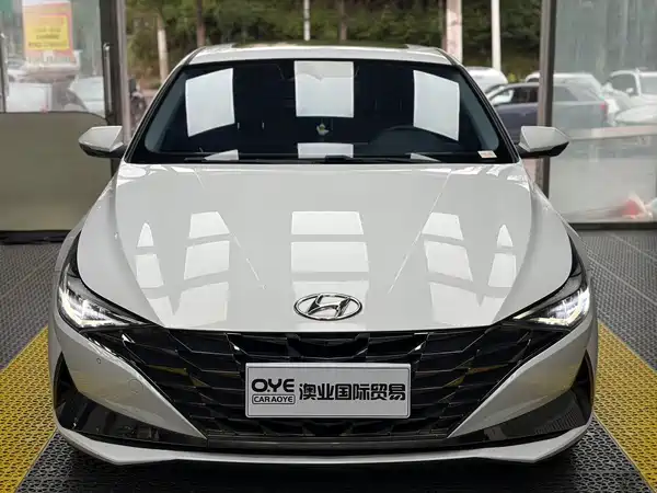 Hyundai Elantra 2022, фото 2