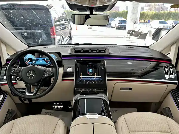 Mercedes-Benz V-Class 2022, фото 8