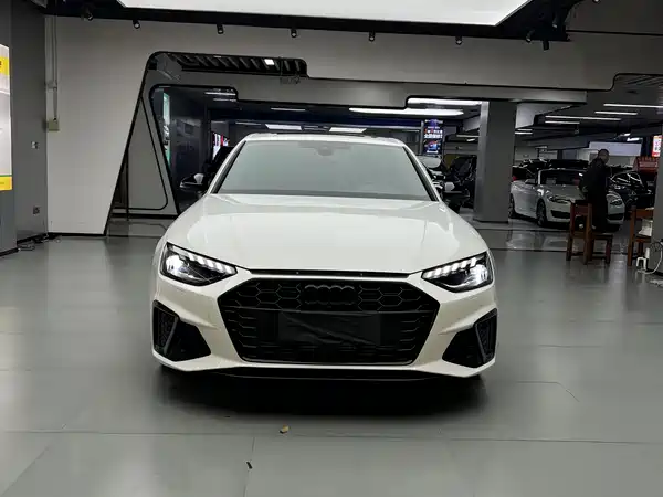 Audi A4L 2024, фото 2