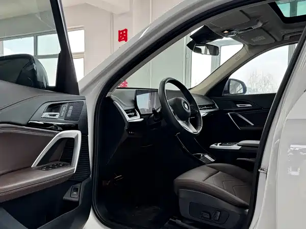 BMW X1 2023, фото 5