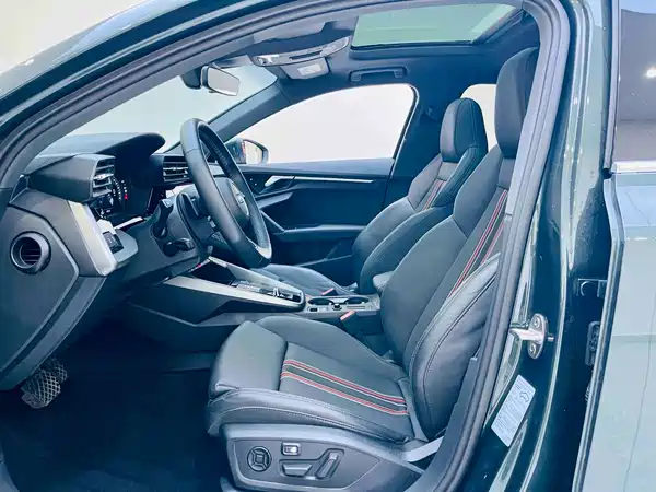 Audi A3 2023, фото 6