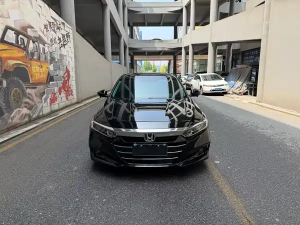 Honda Accord 2022, фото 2