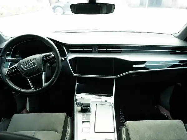 Audi A6L 2024, фото 5