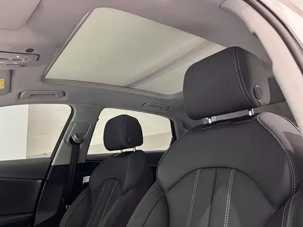 Audi A4L 2024, фото 3