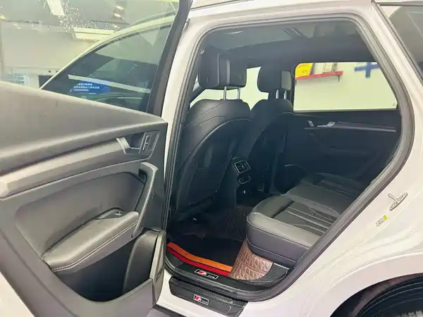 Audi Q5L 2024, фото 23