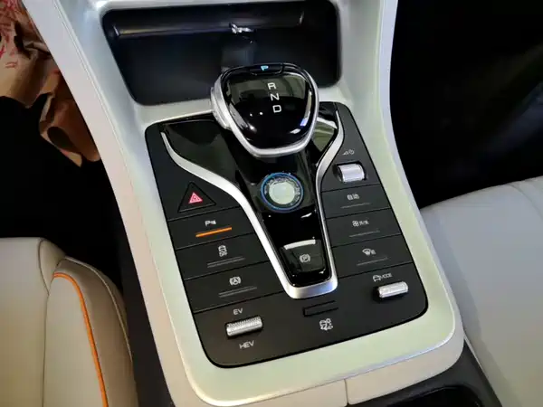 BYD Song Pro DM-i 2024, фото 14