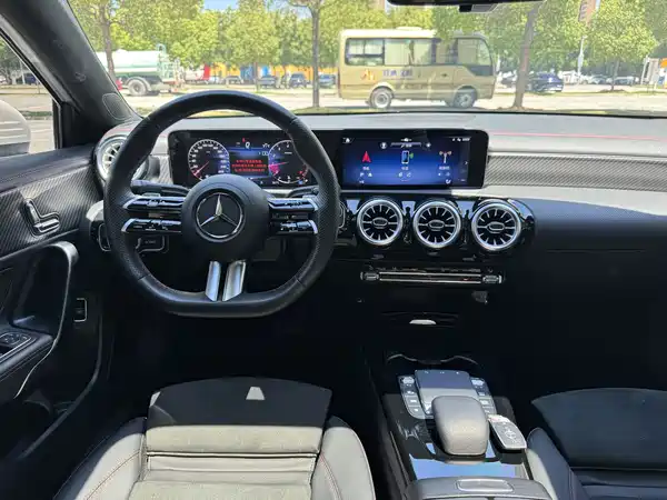 Mercedes-Benz A-Class 2023, фото 10