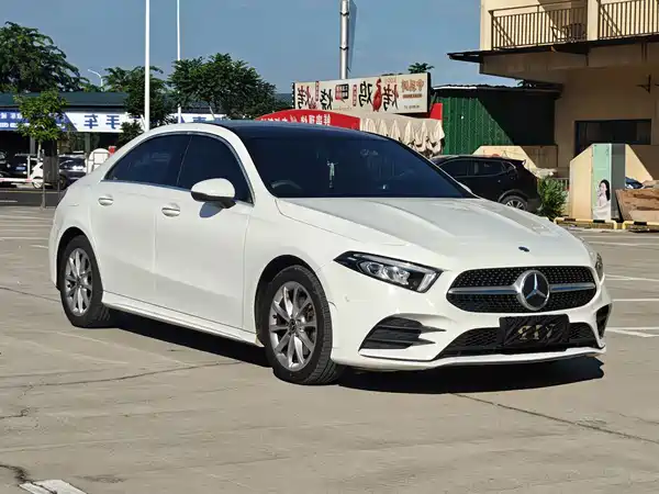 Mercedes-Benz A-Class 2022, фото 3