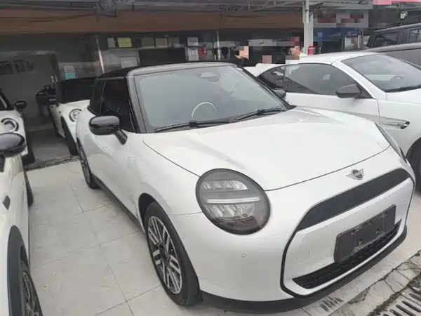 MINI Cooper SE 2025, фото 3