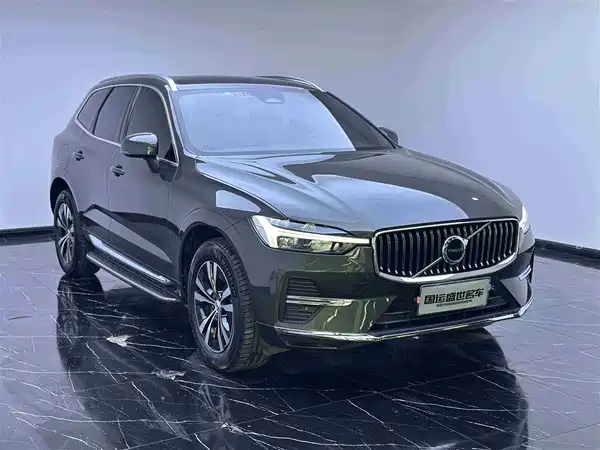 Volvo XC60 2022, фото 3