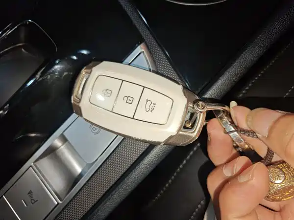 Hyundai Elantra 2023, фото 8