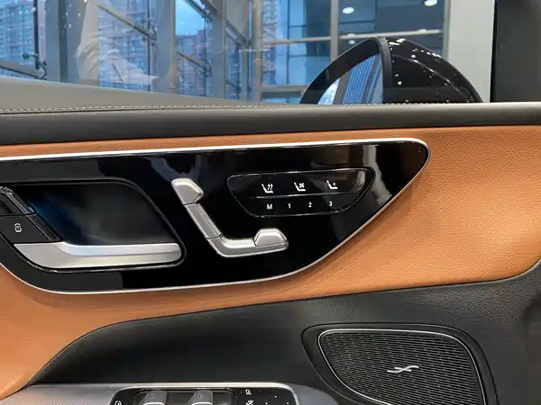 Mercedes-Benz GLC 2023, фото 4