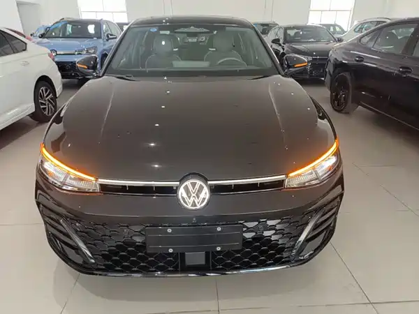 Volkswagen Passat 2026, фото 2