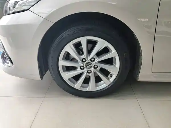 Toyota Camry 2022, фото 22