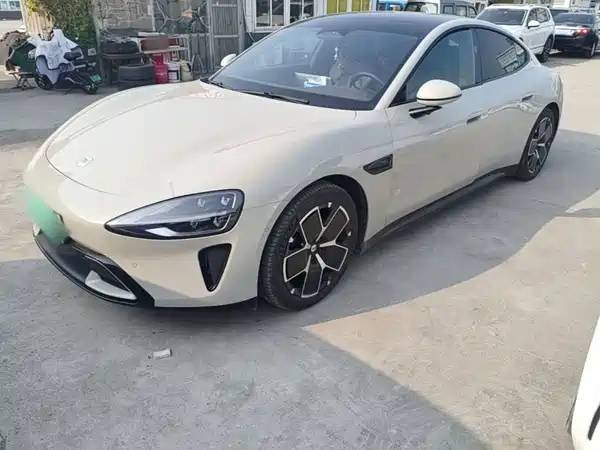 Xiaomi SU7 2024