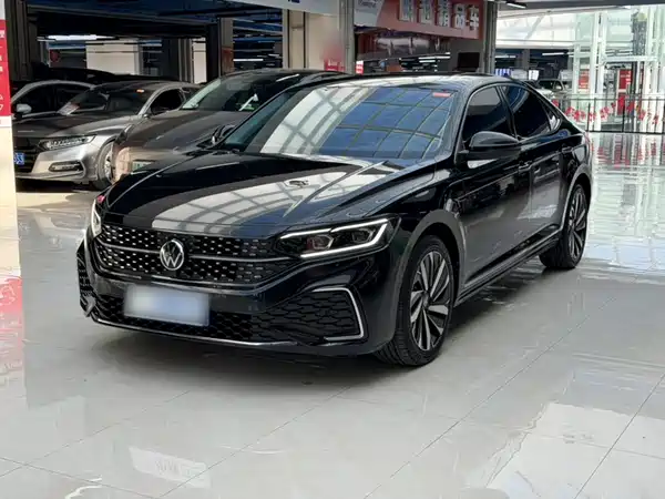 Volkswagen Passat 2022