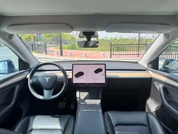 Tesla Model Y 2022, фото 9