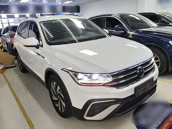 Volkswagen Tiguan L 2023, фото 3
