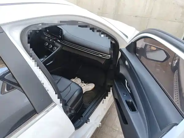 Hyundai Elantra 2023, фото 19