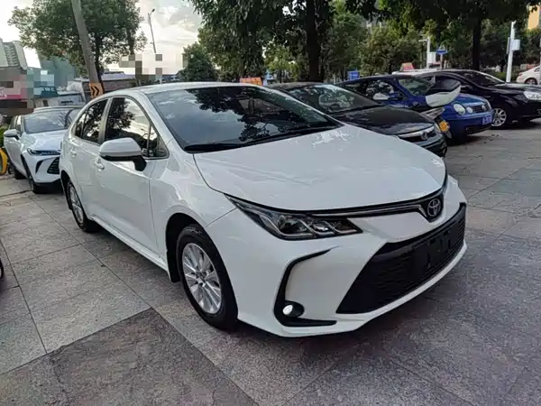 Toyota Corolla 2022, фото 3