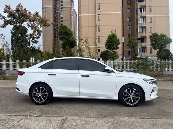 Geely Emgrand 2023, фото 4