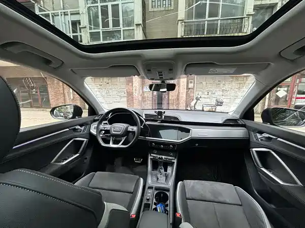 Audi Q3 2023, фото 20