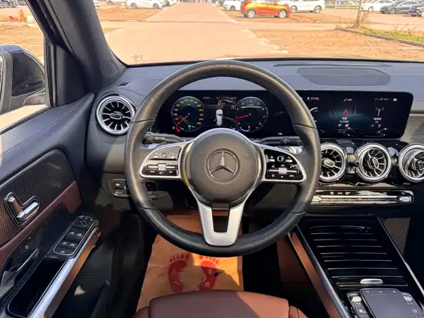 Mercedes-Benz GLB 2022, фото 18