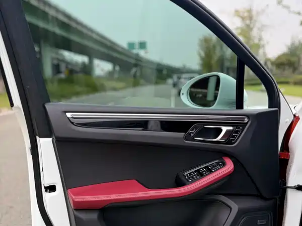 Porsche Macan 2022, фото 9