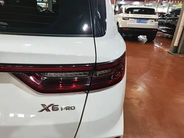 Geely Emgrand X6 2021, фото 7