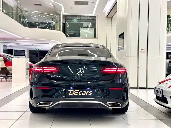 Mercedes-Benz E-Class 2023, фото 5