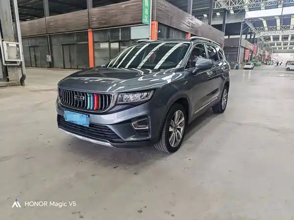 Geely Okavango 2022