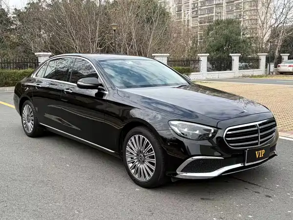 Mercedes-Benz E-Class 2022, фото 3