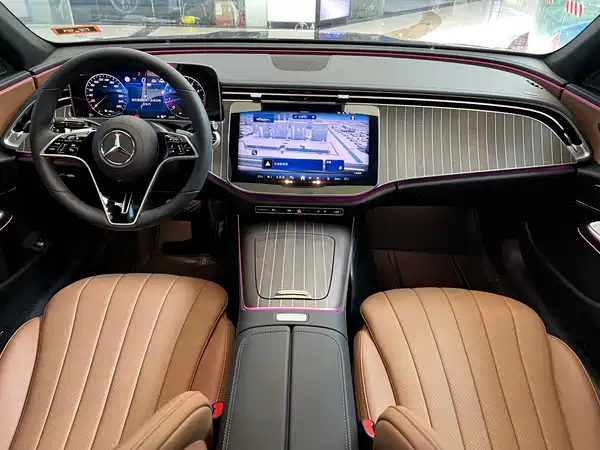 Mercedes-Benz E-Class 2025, фото 7