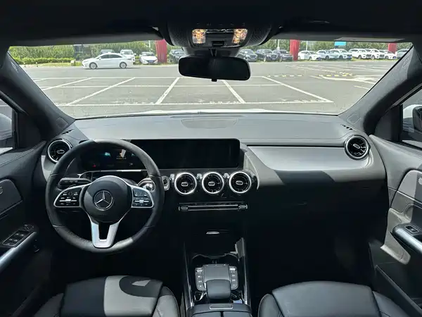 Mercedes-Benz GLA 2022, фото 6