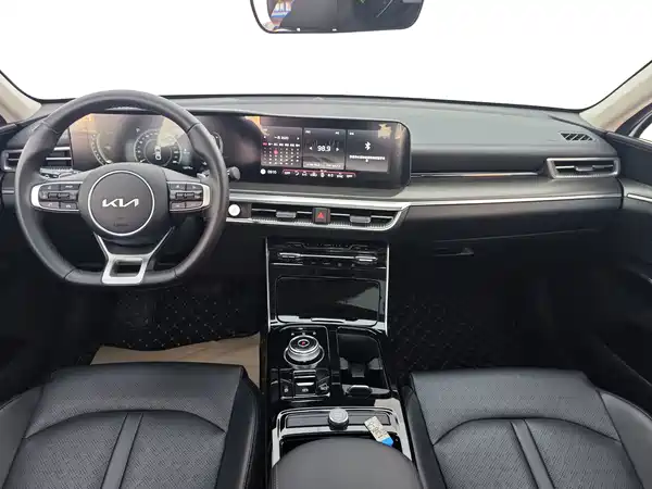Kia K5 2025, фото 9