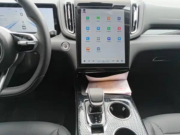 Hongqi HS3 PHEV 2024, фото 9