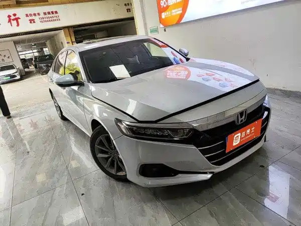 Honda Accord 2022, фото 2