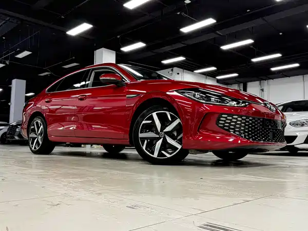 Volkswagen Lamando 2022, фото 2