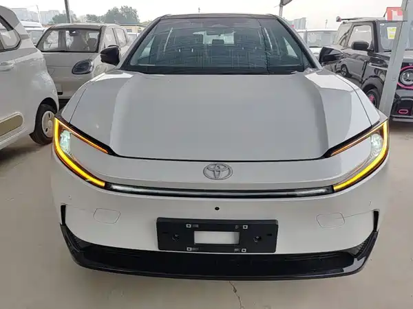 Toyota bZ5 2025, фото 2